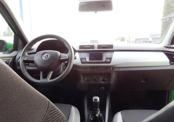 Skoda Fabia cena 28900 przebieg: 190000, rok produkcji 2016 z Płoty małe 301